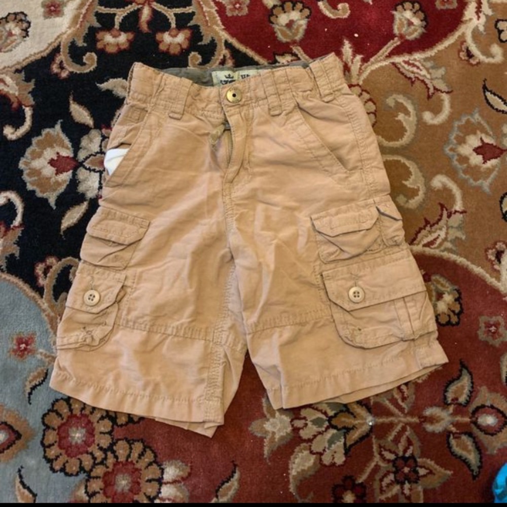 Clothes - Picture 6 of 8